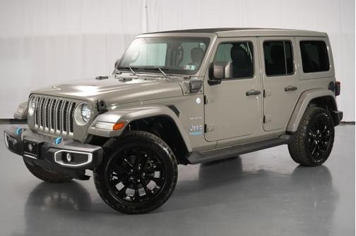 Sting-Gray Clearcoat 2022 Jeep Wrangler Unlimited 4xe Sahara