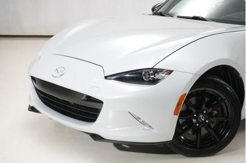 2019 Mazda MX-5 Miata Sport