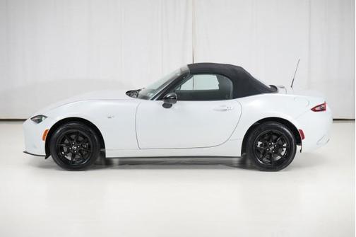 2019 Mazda MX-5 Miata Sport