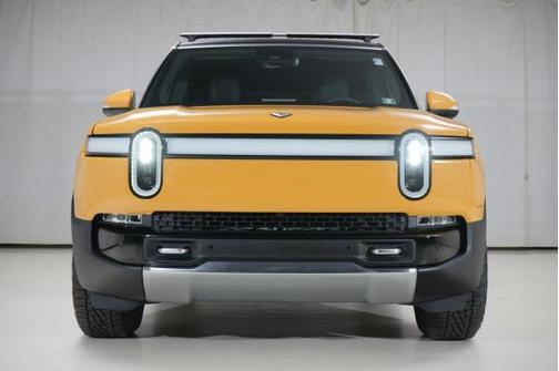 2023 Rivian R1S Adventure