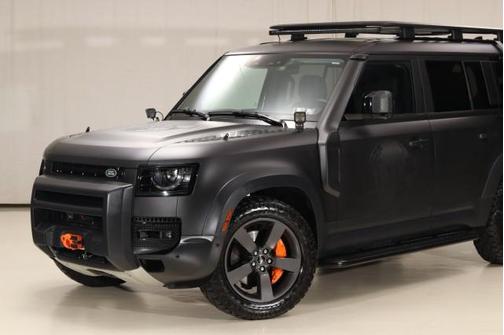 2023 Land Rover Defender 130 SE