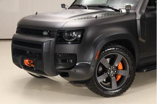 2023 Land Rover Defender 130 SE