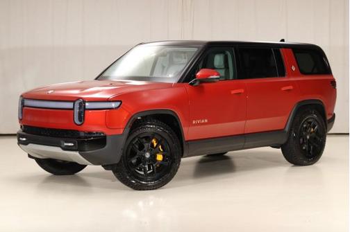 2023 Rivian R1S Adventure