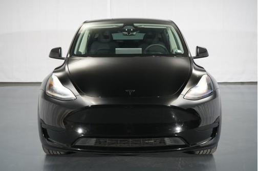 2024 Tesla Model Y Long Range Dual Motor All-Wheel Drive