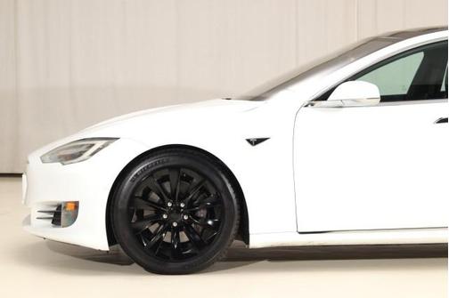 2016 Tesla Model S 85D