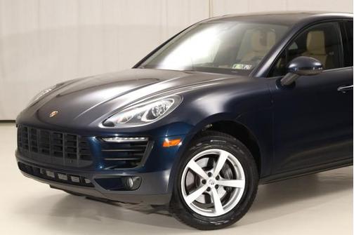 2017 Porsche Macan Base
