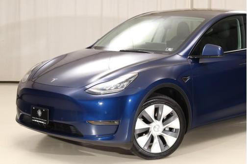 2022 Tesla Model Y Long Range Dual Motor All-Wheel Drive