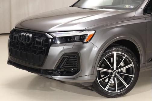 2025 Audi Q7 45 Premium Plus