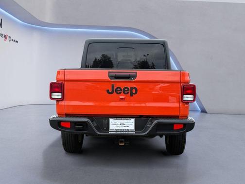 Metallic 2023 Jeep Gladiator Sport