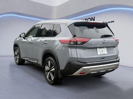 Boulder Gray Pearl 2023 Nissan Rogue Platinum