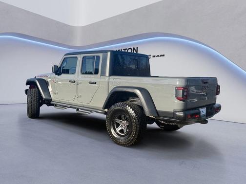 Sting Gray Clearcoat 2021 Jeep Gladiator Rubicon