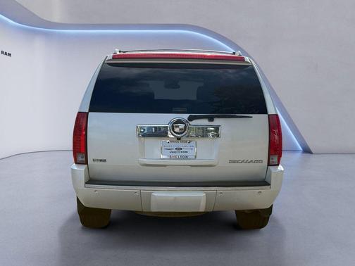 White Diamond Clearcoat 2009 Cadillac Escalade Base