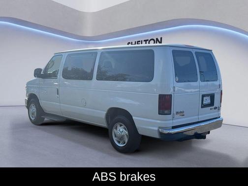 Oxford White Clearcoat 2009 Ford E150 XLT