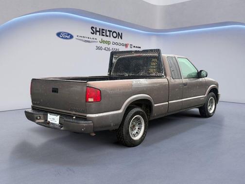 1999 Chevrolet S-10 LS Extended Cab