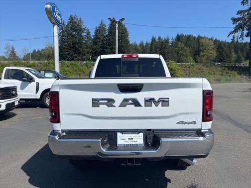 2025 RAM 3500 Tradesman Crew Cab 4x4 6'4' Box