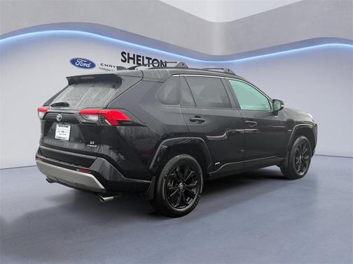 2022 Toyota RAV4 Hybrid SE