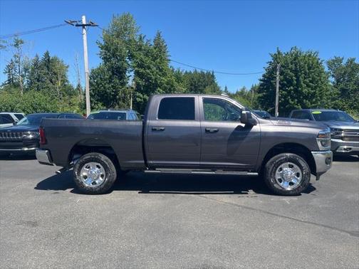 2025 RAM 2500 Tradesman Crew Cab 4x4 6'4' Box