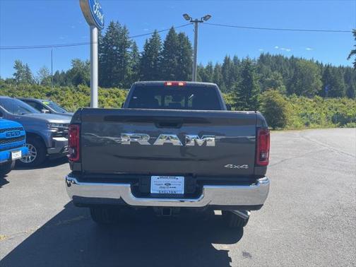 2025 RAM 2500 Tradesman Crew Cab 4x4 6'4' Box
