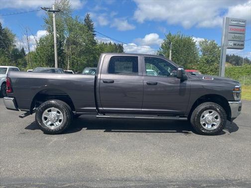 2025 RAM 3500 Tradesman Crew Cab 4x4 6'4' Box