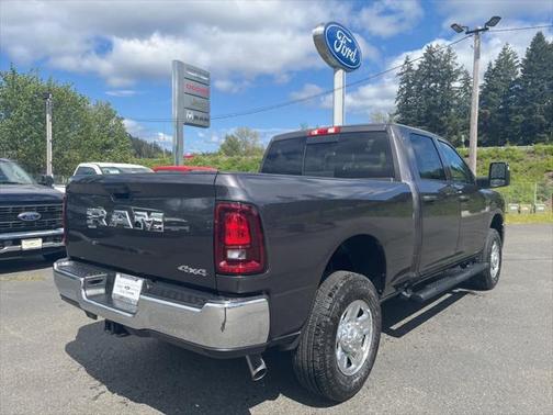 2025 RAM 3500 Tradesman Crew Cab 4x4 6'4' Box