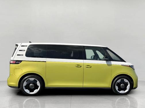 2025 Volkswagen ID. Buzz Pro S Plus with 4MOTION