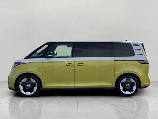 2025 Volkswagen ID. Buzz Pro S Plus with 4MOTION