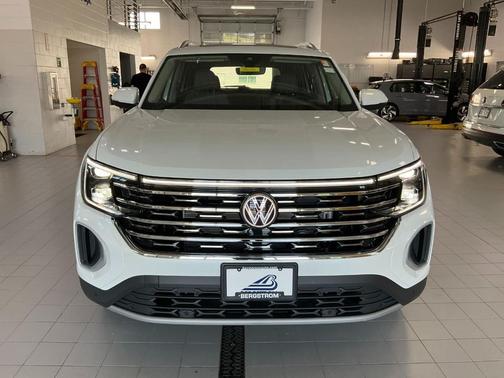 opal white pearl 2026 Volkswagen Atlas 2.0T SEL