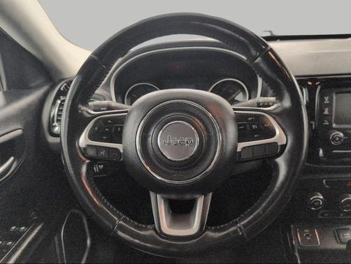 BILLET SILVER METALLIC CLEARCOAT 2018 Jeep Compass Latitude