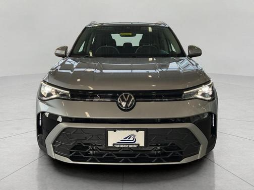 Pyrite Silver Metallic 2026 Volkswagen Taos SE