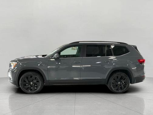 Pure Gray 2026 Volkswagen Atlas 2.0T SE w/Technology 4MOTION