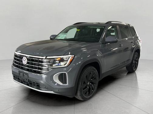Pure Gray 2026 Volkswagen Atlas 2.0T SE w/Technology 4MOTION