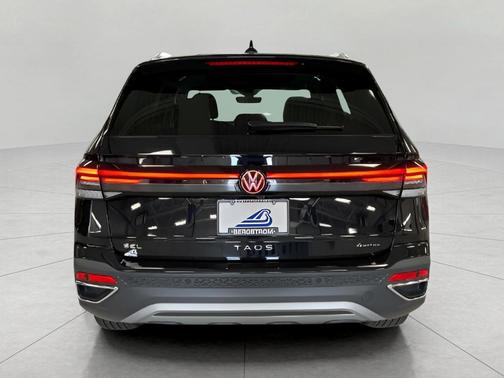 2025 Volkswagen Taos 1.5T SEL
