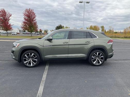 2026 Volkswagen Atlas Cross Sport 2.0T SEL Premium