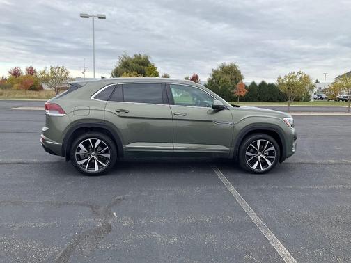 2026 Volkswagen Atlas Cross Sport 2.0T SEL Premium