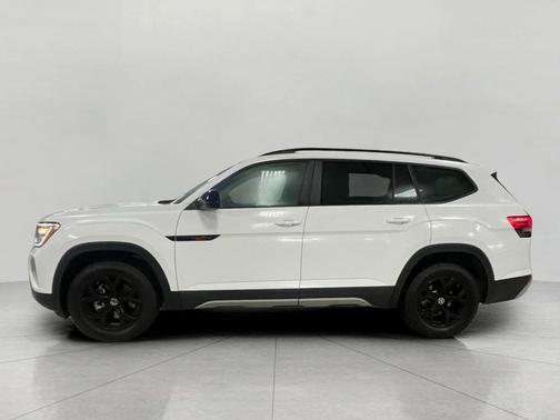 2024 Volkswagen Atlas 2.0T SE w/Technology 4MOTION