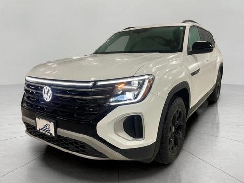 2024 Volkswagen Atlas 2.0T SE w/Technology 4MOTION