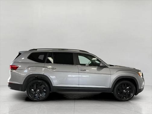 2025 Volkswagen Atlas 2.0T SE w/Technology 4MOTION