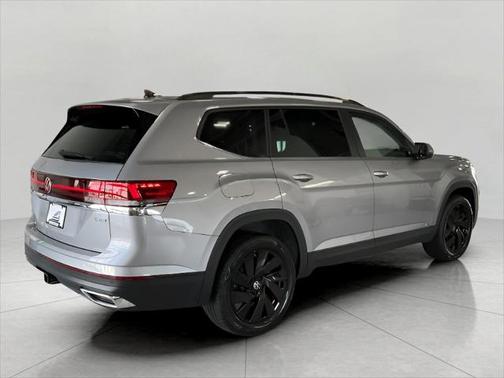 2025 Volkswagen Atlas 2.0T SE w/Technology 4MOTION