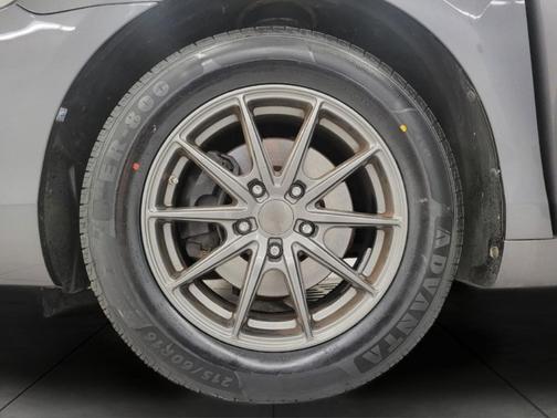 Magnetic Gray Metallic 2010 Toyota Camry XLE