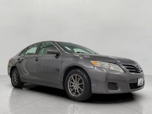 Magnetic Gray Metallic 2010 Toyota Camry XLE