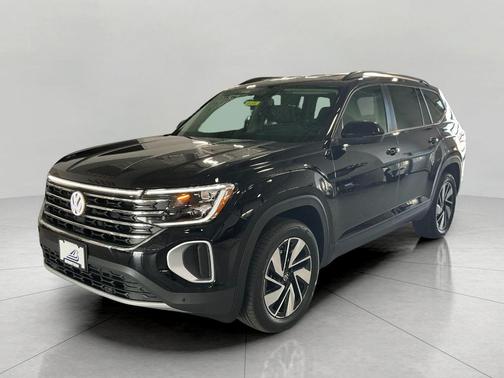 Deep Black Pearl 2026 Volkswagen Atlas 2.0T SE w/Technology 4MOTION