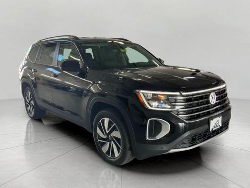 Deep Black Pearl 2026 Volkswagen Atlas 2.0T SE w/Technology 4MOTION
