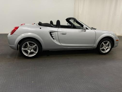 2004 Toyota MR2 2dr Conv Manual