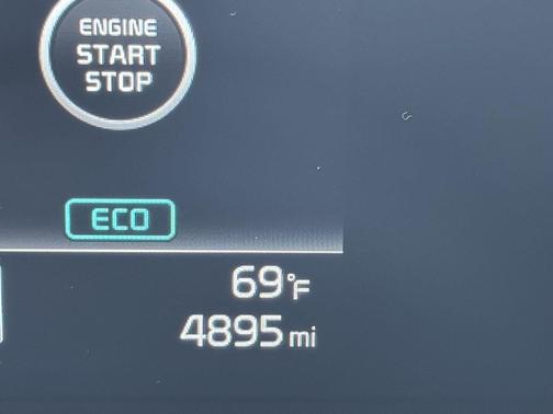 Jungle Green 2025 Kia Sportage Plug-In Hybrid X-Line