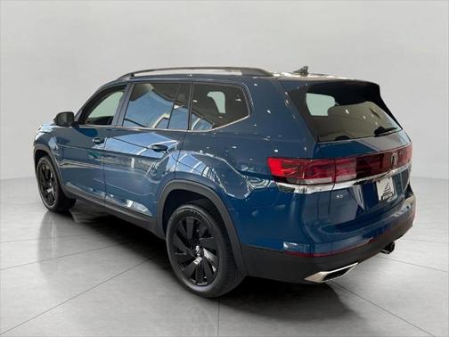 2025 Volkswagen Atlas 2.0T SE w/Technology 4MOTION
