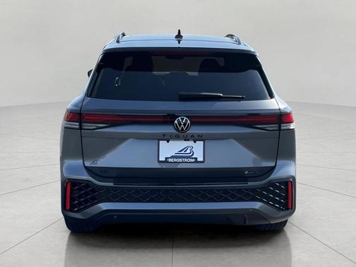2025 Volkswagen Tiguan 2.0T SE R-Line Black 4MOTION