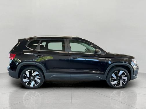 2024 Volkswagen Taos 1.5T SEL