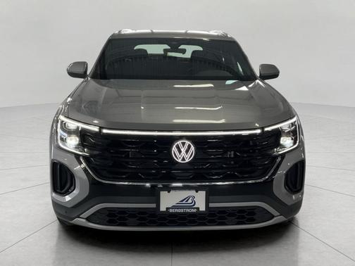 2026 Volkswagen Atlas Cross Sport 2.0T SE w/Technology 4MOTION