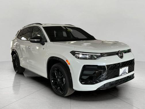 2026 Volkswagen Tiguan 2.0T SE R-Line Black 4MOTION