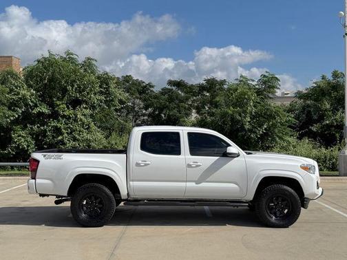 Ice 2023 Toyota Tacoma SR